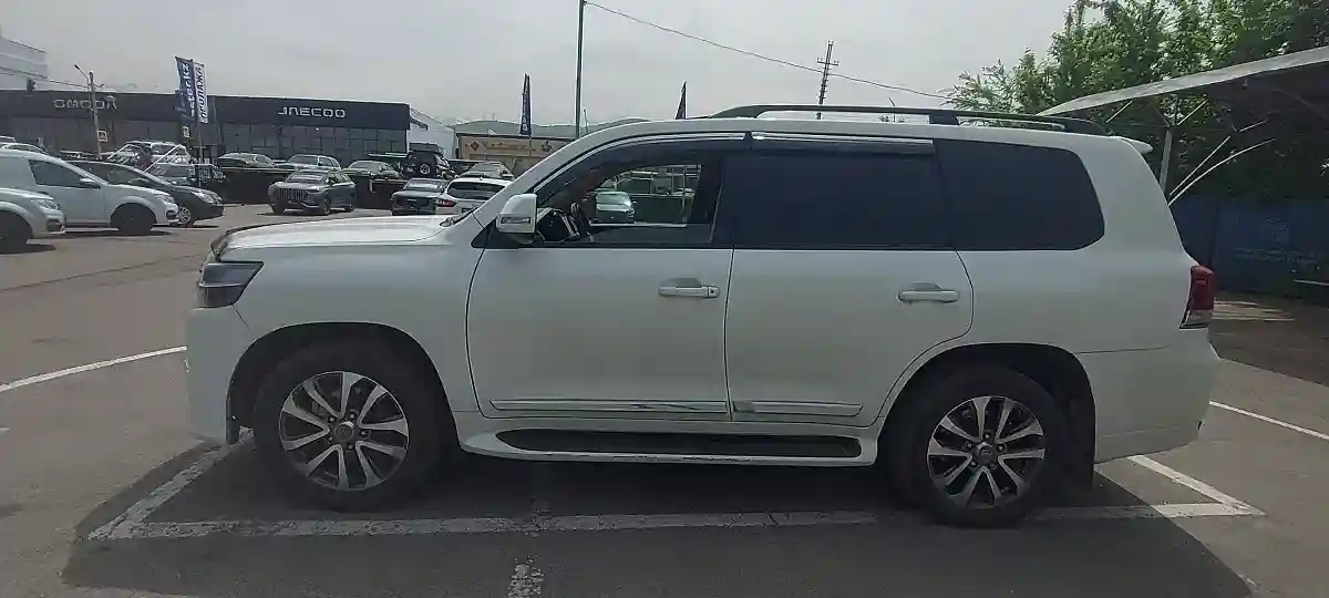 Toyota Land Cruiser 2007 года за 16 000 000 тг. в Алматы