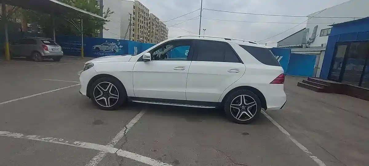 Mercedes-Benz GLE 2017 года за 18 500 000 тг. в Алматы