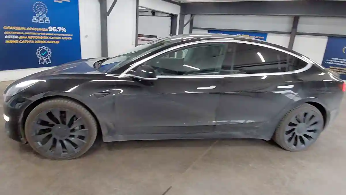 Tesla Model 3 2019 года за 10 000 000 тг. в Астана