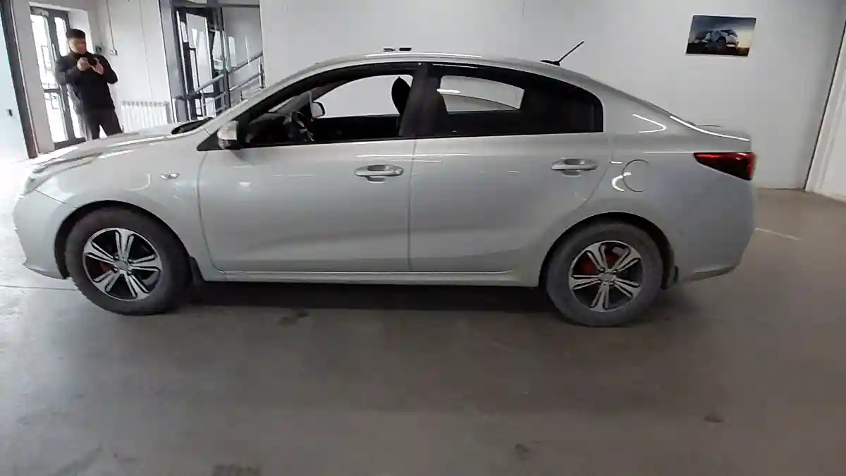 Kia Rio 2020 года за 7 000 000 тг. в Астана