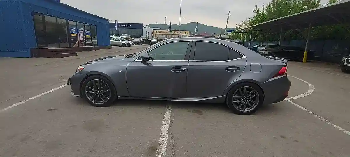 Lexus IS 2016 года за 13 000 000 тг. в Алматы