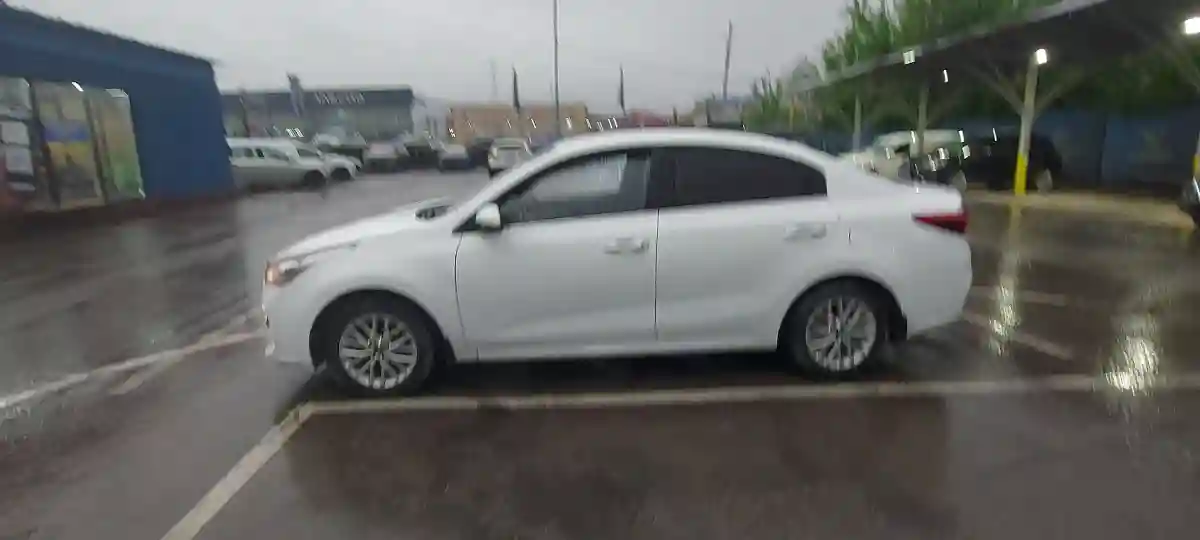Kia Rio 2019 года за 7 000 000 тг. в Алматы