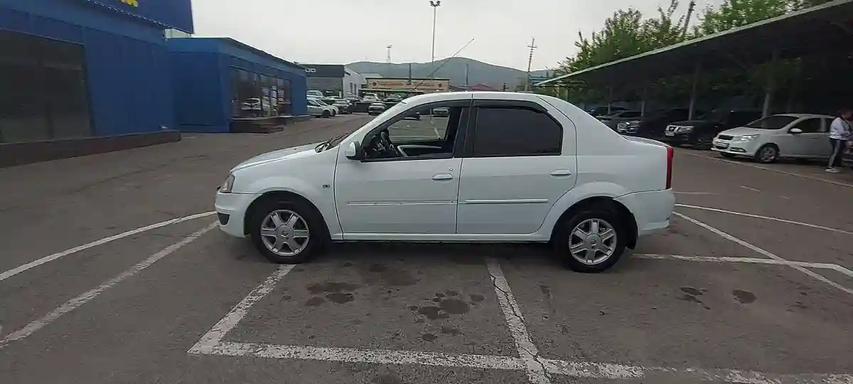 Renault Logan 2013 года за 2 000 000 тг. в Алматы