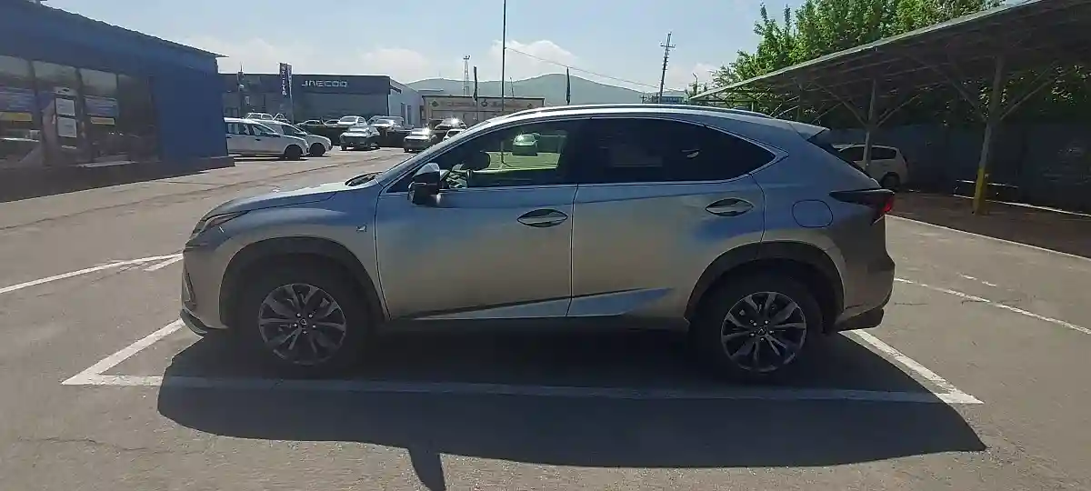Lexus NX 2021 года за 18 000 000 тг. в Алматы
