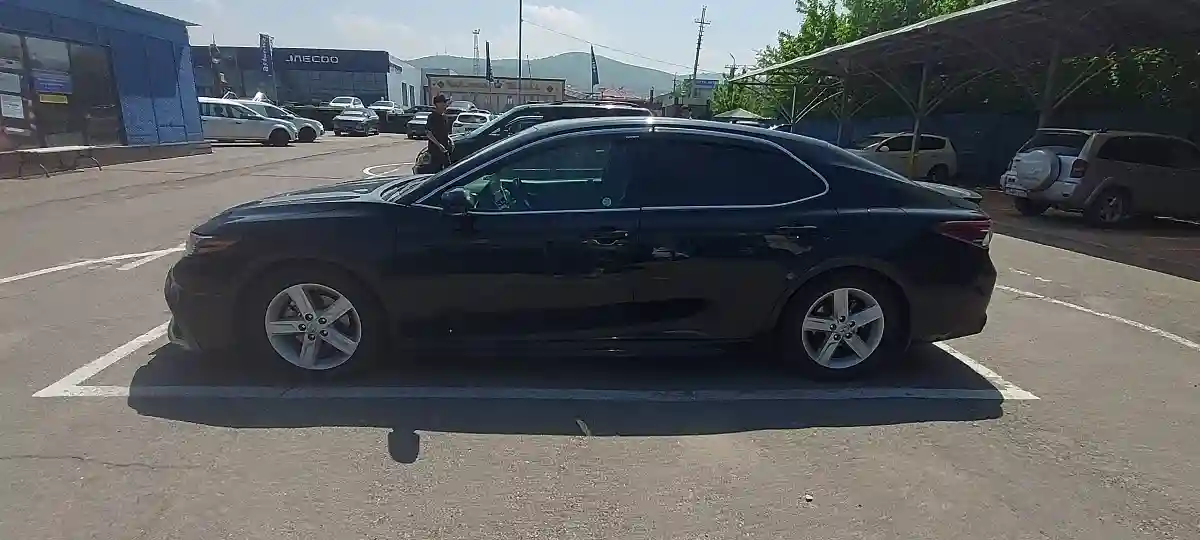 Toyota Camry 2020 года за 12 000 000 тг. в Алматы