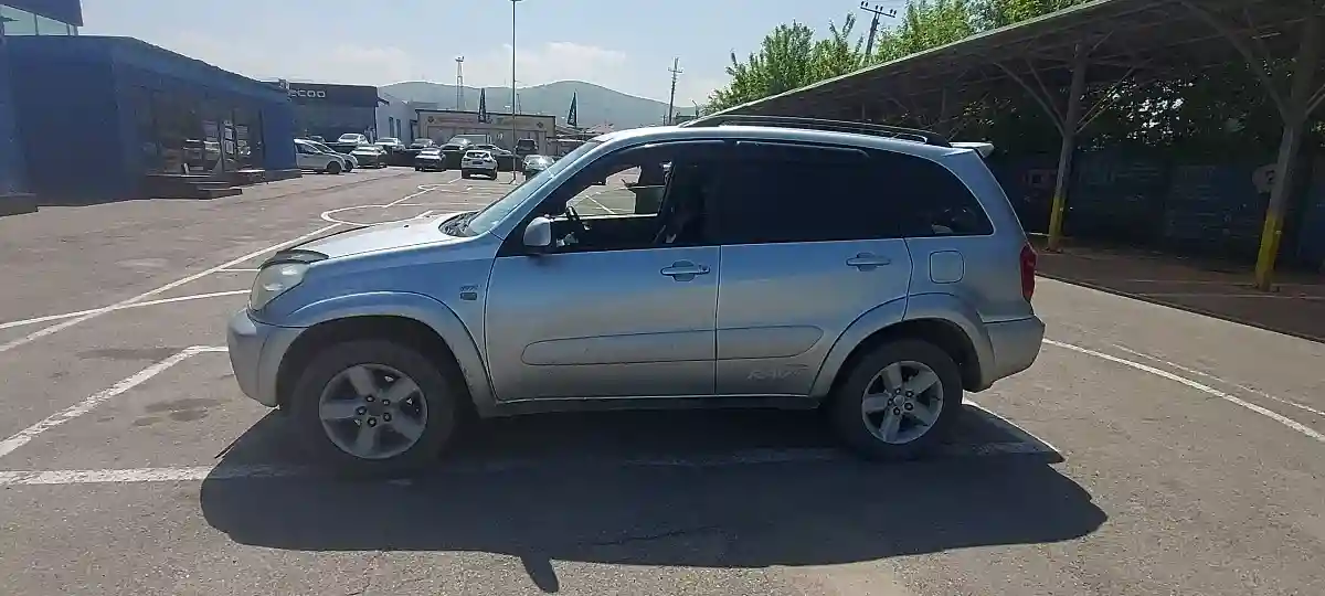 Toyota RAV4 2004 года за 7 000 000 тг. в Алматы