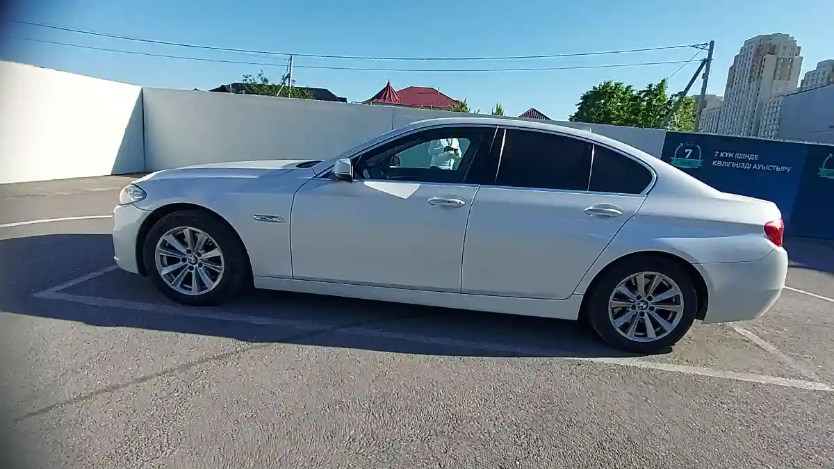 BMW 5 серии 2014 года за 12 000 000 тг. в Шымкент