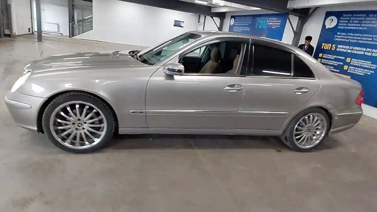 Mercedes-Benz E-Класс 2003 года за 5 000 000 тг. в Астана