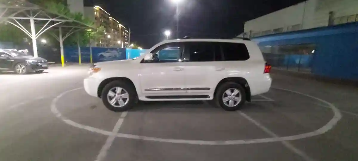 Toyota Land Cruiser 2015 года за 23 500 000 тг. в Алматы