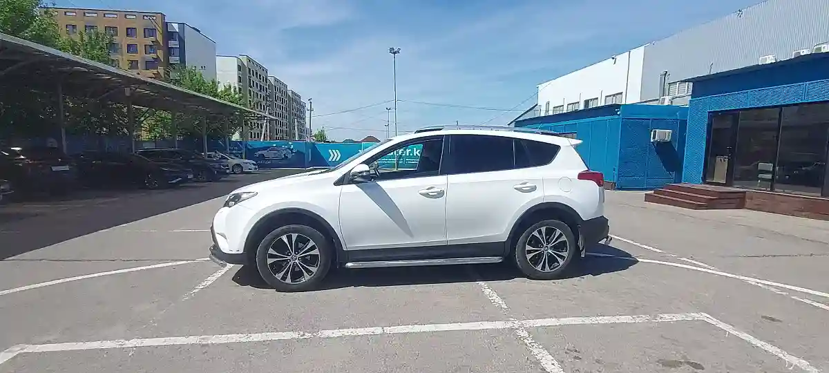 Toyota RAV4 2014 года за 11 000 000 тг. в Алматы