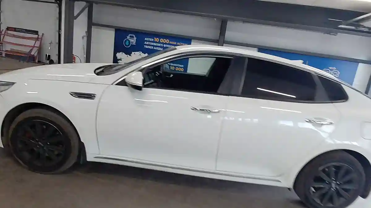Kia Optima 2020 года за 9 500 000 тг. в Астана