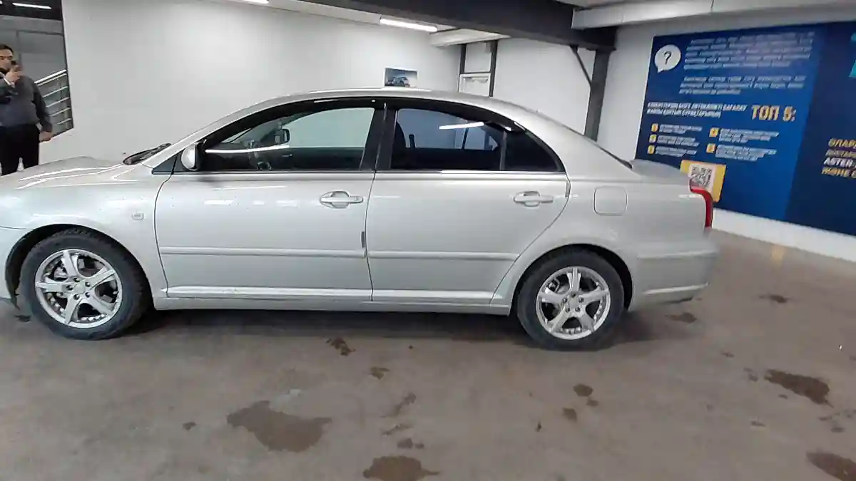 Toyota Avensis 2004 года за 3 750 000 тг. в Астана