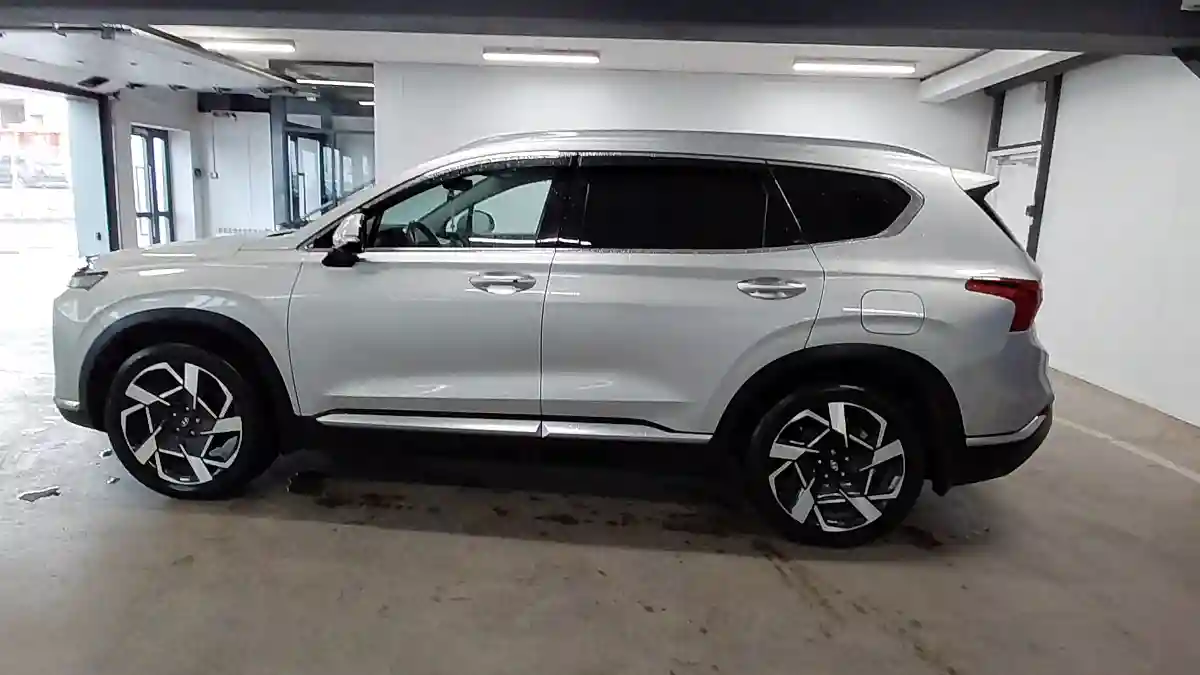 Hyundai Santa Fe 2022 года за 17 500 000 тг. в Астана