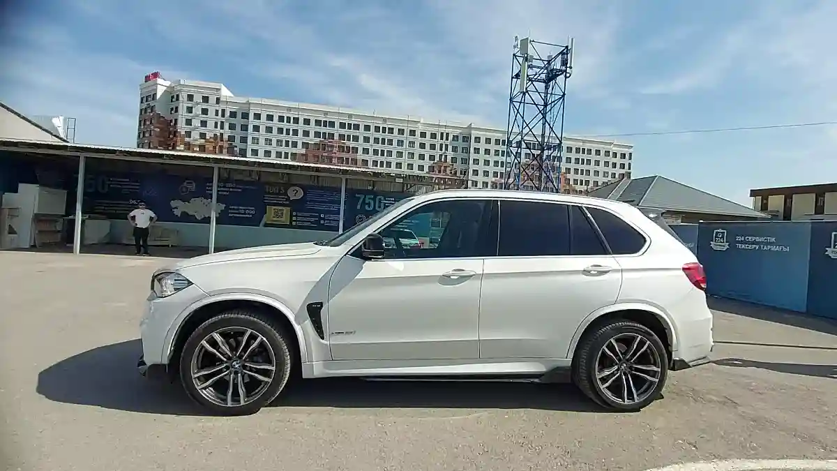 BMW X5 2015 года за 16 000 000 тг. в Шымкент