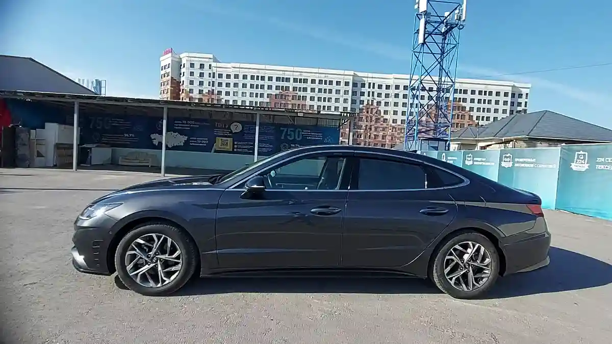 Hyundai Sonata 2021 года за 11 000 000 тг. в Шымкент