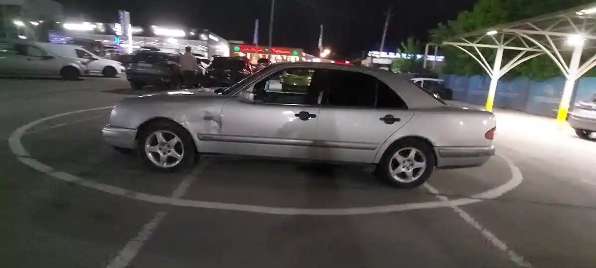 Mercedes-Benz E-Класс 1995 года за 1 500 000 тг. в Алматы