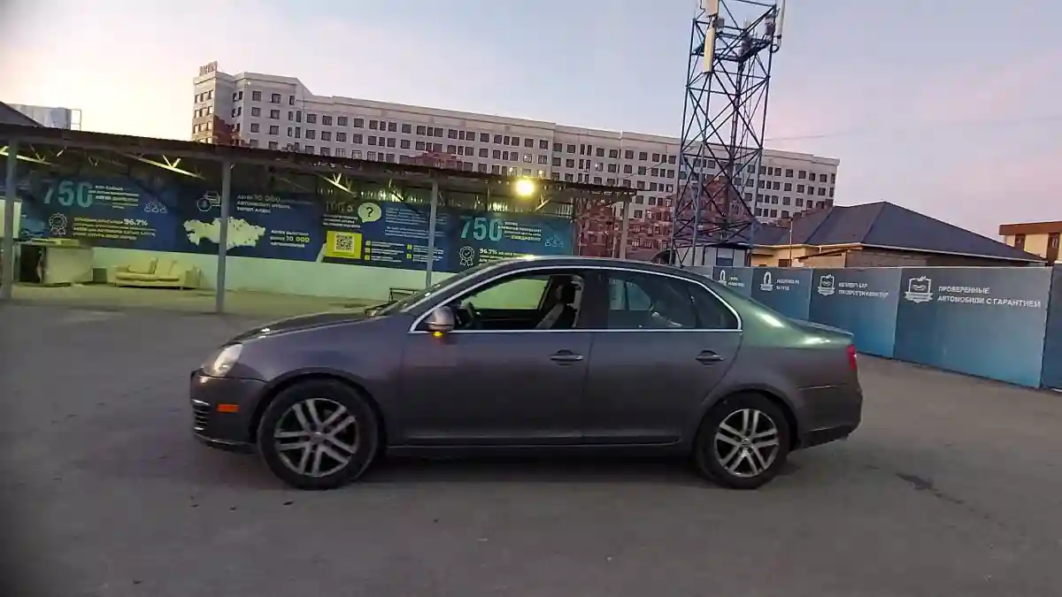 Volkswagen Jetta 2005 года за 3 900 000 тг. в Шымкент