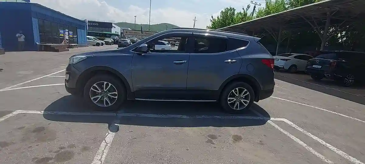 Hyundai Santa Fe 2013 года за 9 000 000 тг. в Алматы