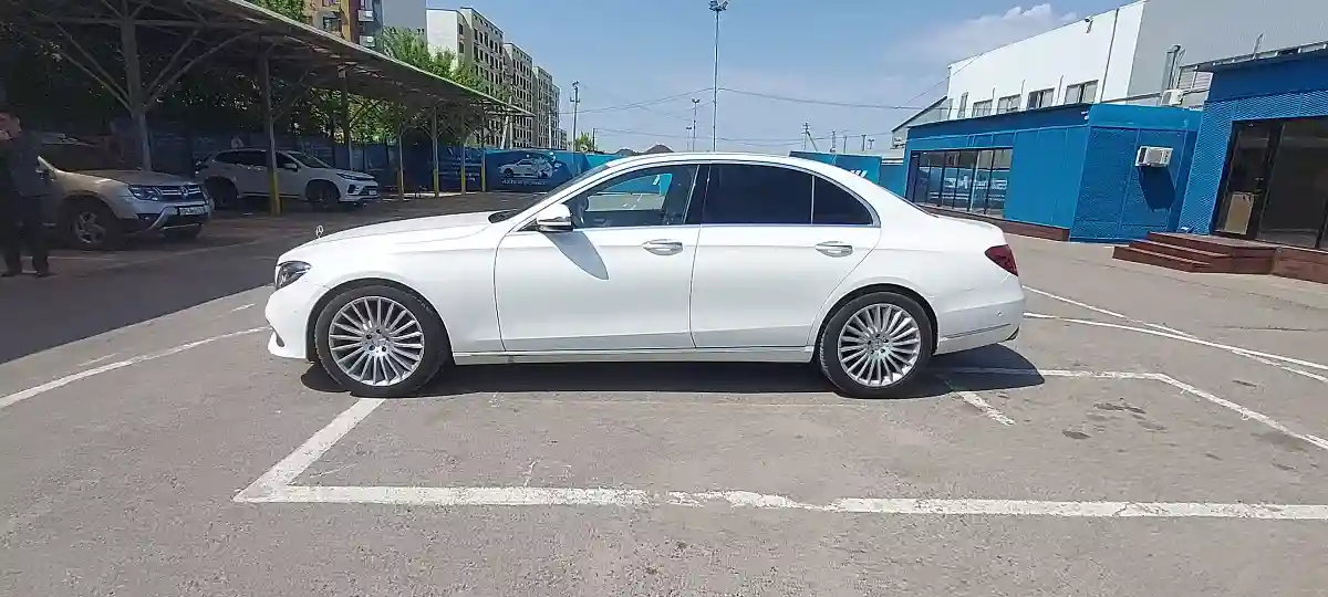 Mercedes-Benz E-Класс 2016 года за 16 000 000 тг. в Алматы