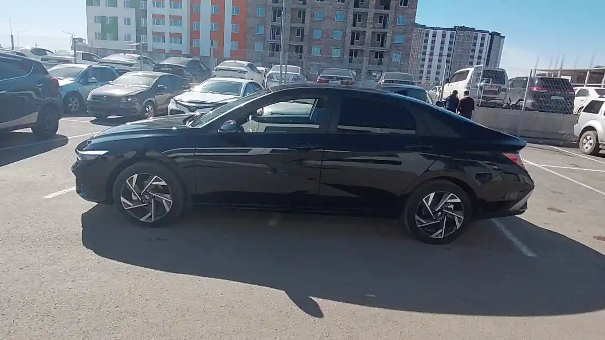 Hyundai Elantra 2025 года за 10 000 000 тг. в Астана