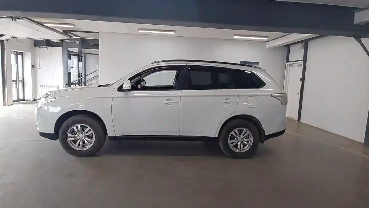 Mitsubishi Outlander 2013 года за 7 200 000 тг. в Астана