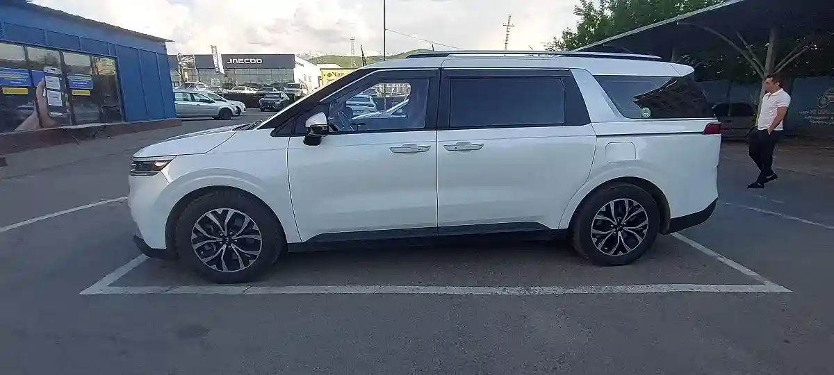 Kia Carnival 2021 года за 18 000 000 тг. в Алматы