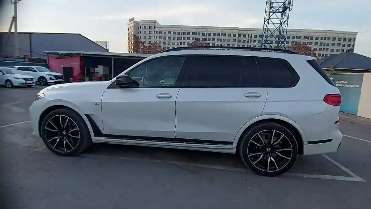 BMW X7 2022 года за 50 000 000 тг. в Шымкент