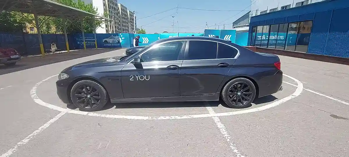 BMW 5 серии 2014 года за 11 000 000 тг. в Алматы