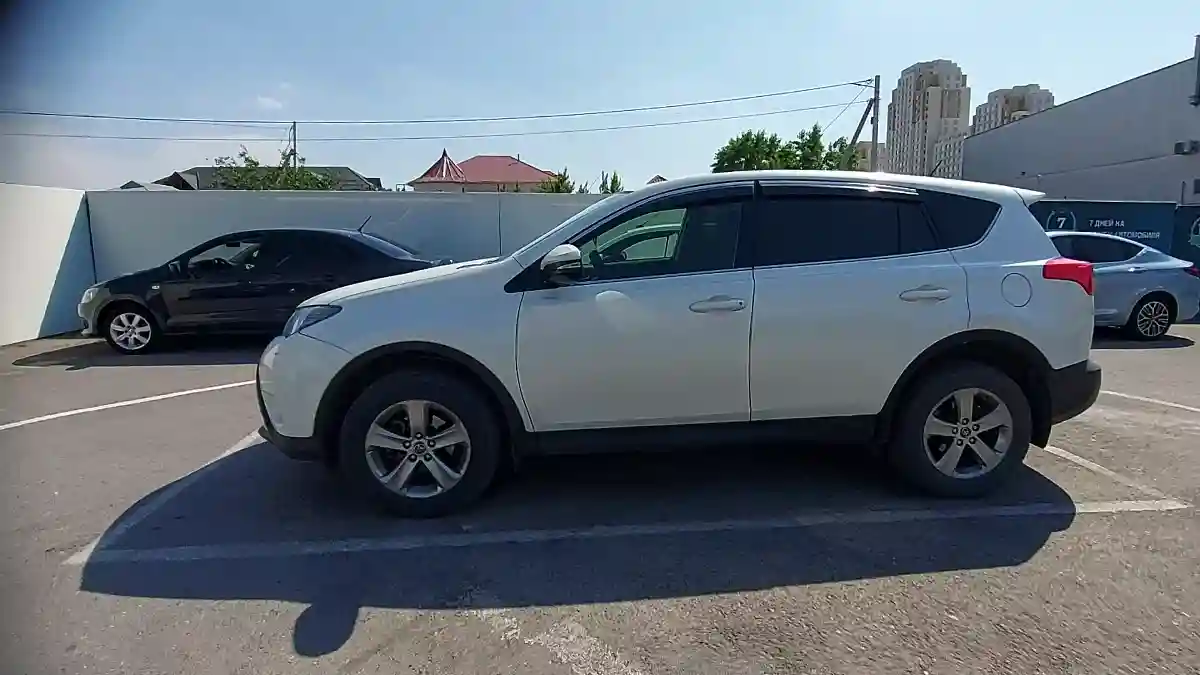 Toyota RAV4 2015 года за 11 000 000 тг. в Шымкент