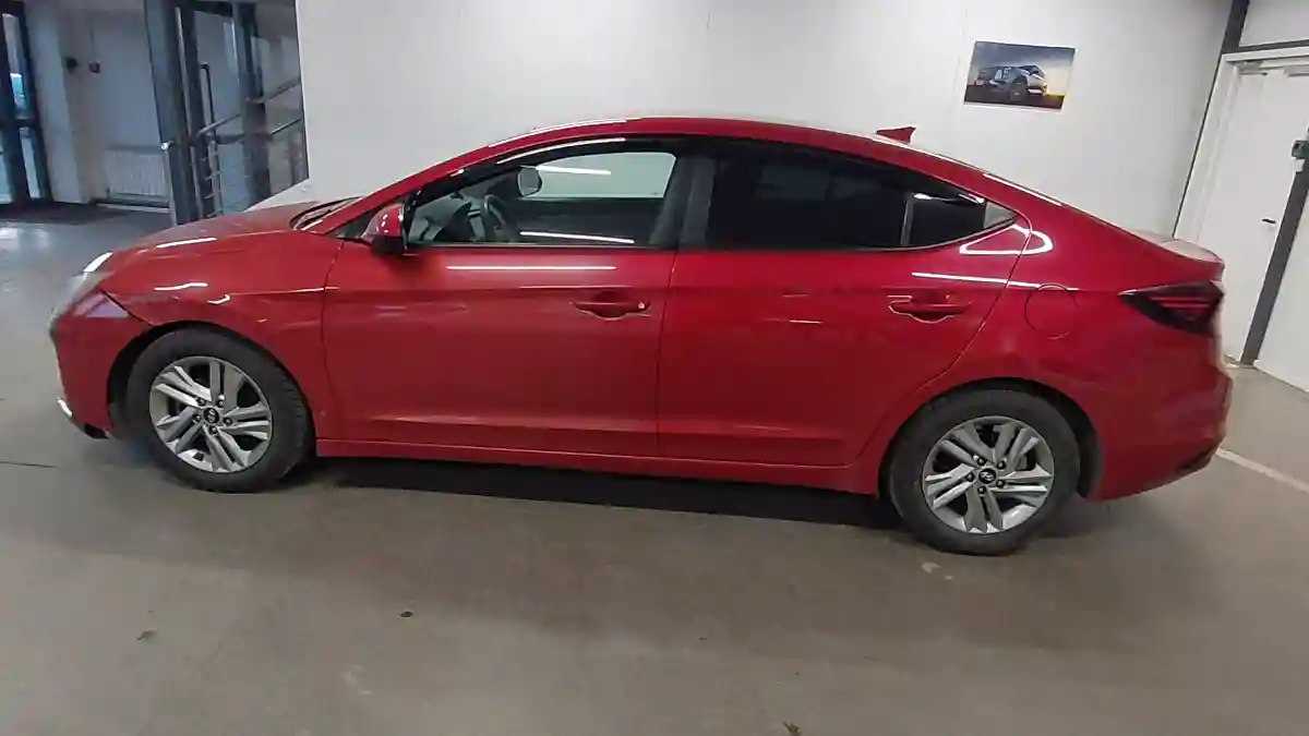 Hyundai Elantra 2019 года за 6 300 000 тг. в Астана
