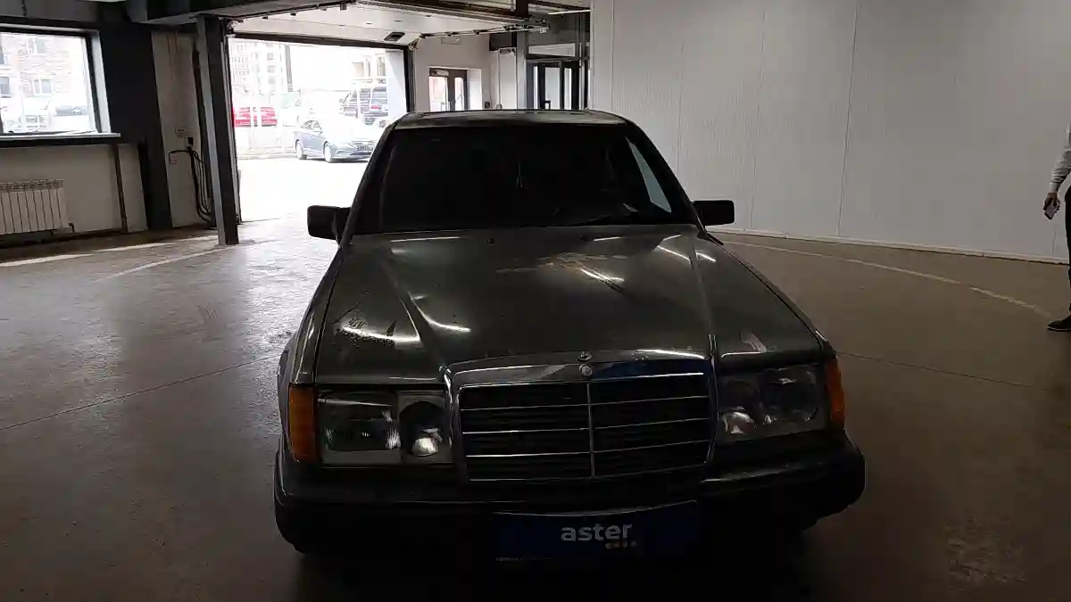 Mercedes-Benz W124 1987 года за 1 000 000 тг. в Астана