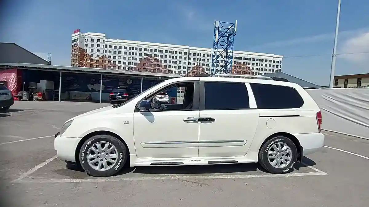 Kia Carnival 2009 года за 4 300 000 тг. в Шымкент