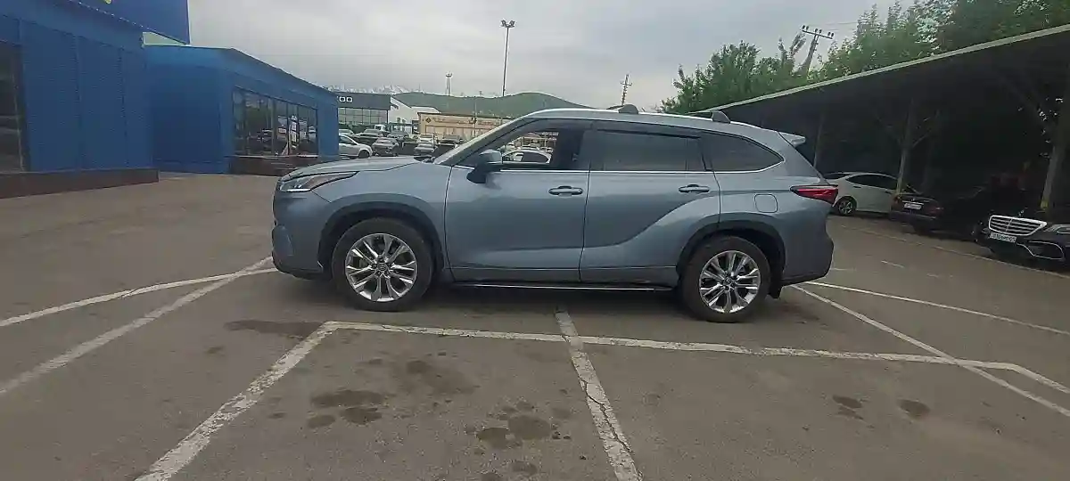 Toyota Highlander 2020 года за 20 000 000 тг. в Алматы