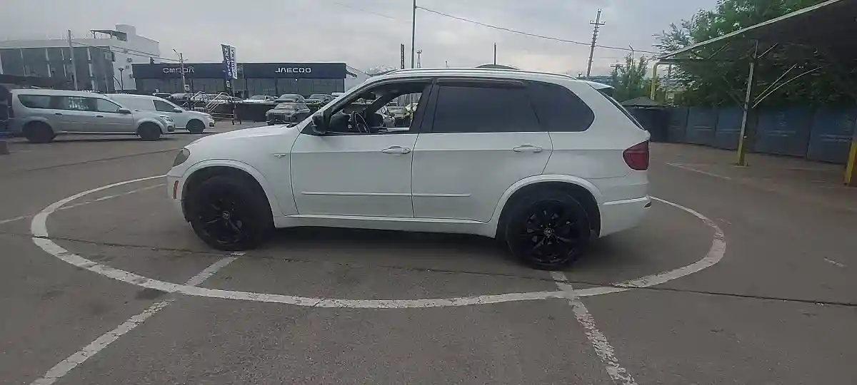 BMW X5 2010 года за 11 000 000 тг. в Алматы