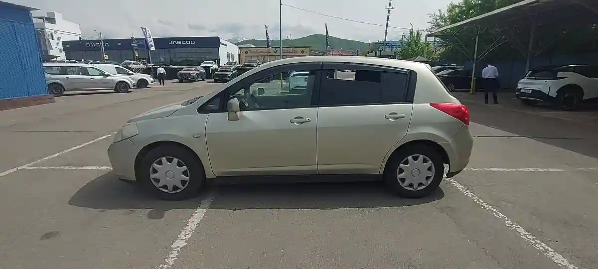 Nissan Tiida 2007 года за 2 500 000 тг. в Алматы