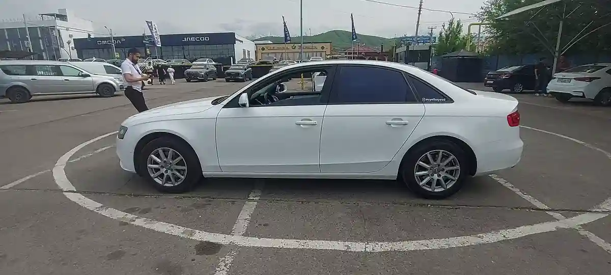 Audi A4 2015 года за 7 500 000 тг. в Алматы