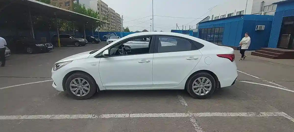 Hyundai Accent 2018 года за 6 500 000 тг. в Алматы