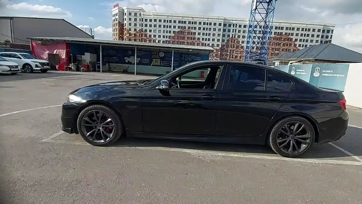 BMW 5 серии 2014 года за 12 000 000 тг. в Шымкент