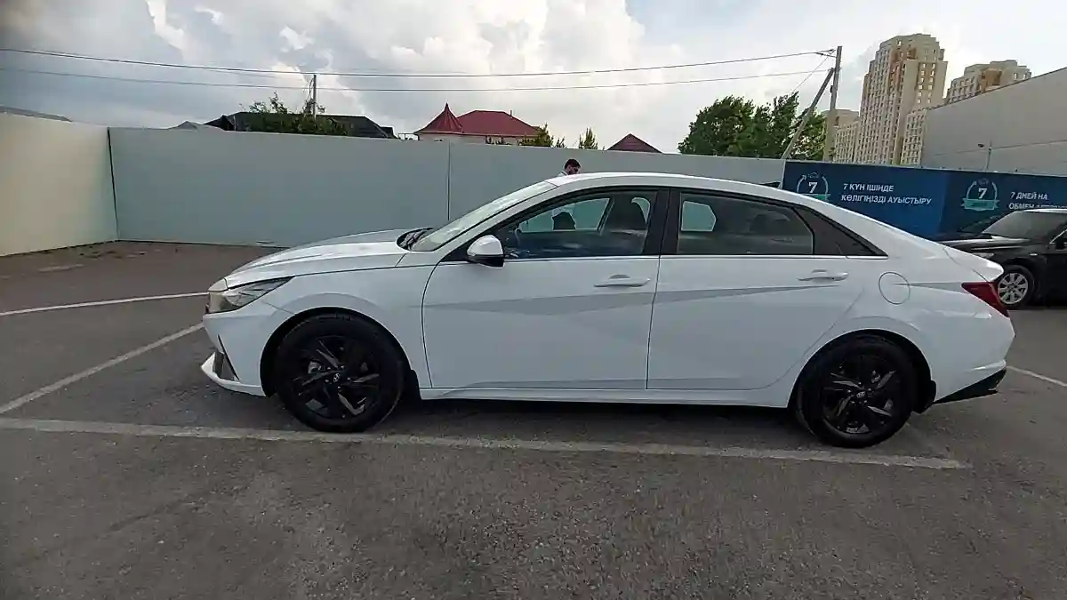 Hyundai Elantra 2022 года за 8 300 000 тг. в Шымкент