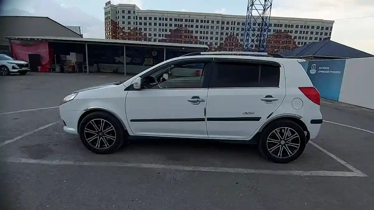 Geely MK Cross 2012 года за 2 000 000 тг. в Шымкент