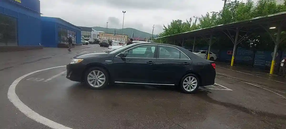 Toyota Camry 2013 года за 8 000 000 тг. в Алматы