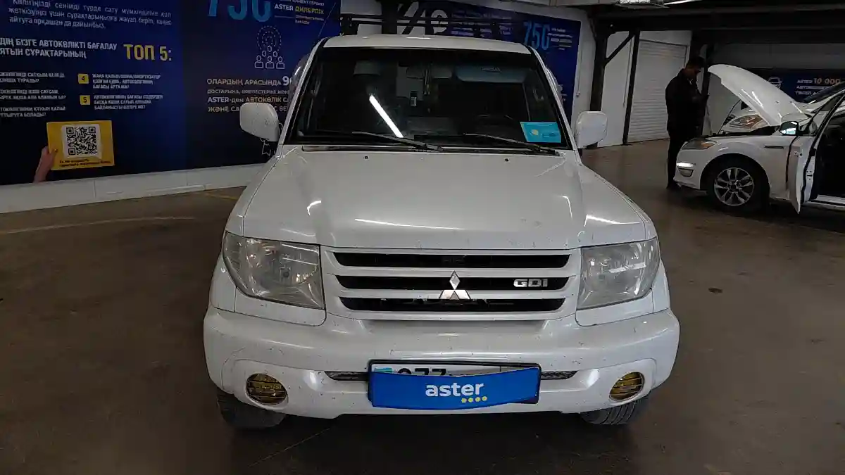 Mitsubishi Pajero iO 2000 года за 3 000 000 тг. в Астана