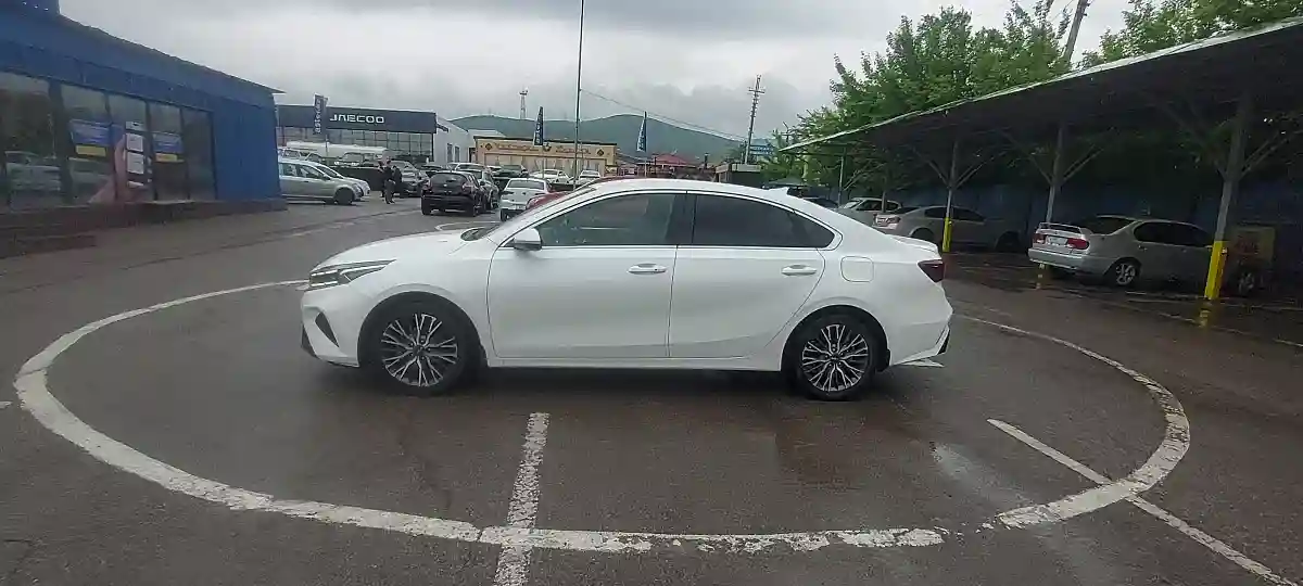 Kia Cerato 2023 года за 11 000 000 тг. в Алматы