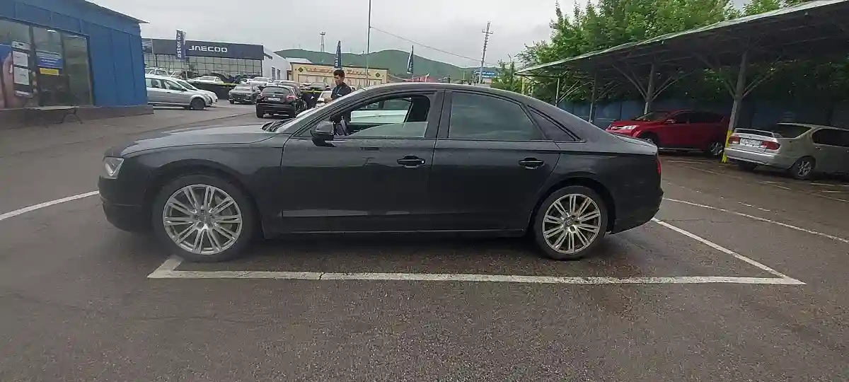 Audi A8 2010 года за 7 000 000 тг. в Алматы