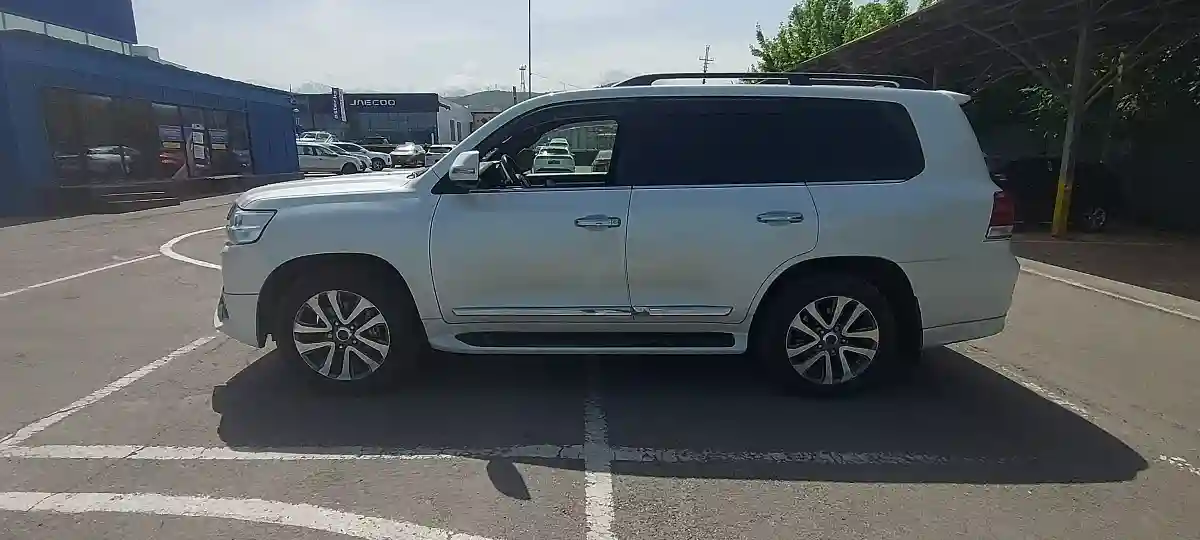 Toyota Land Cruiser 2020 года за 40 000 000 тг. в Алматы