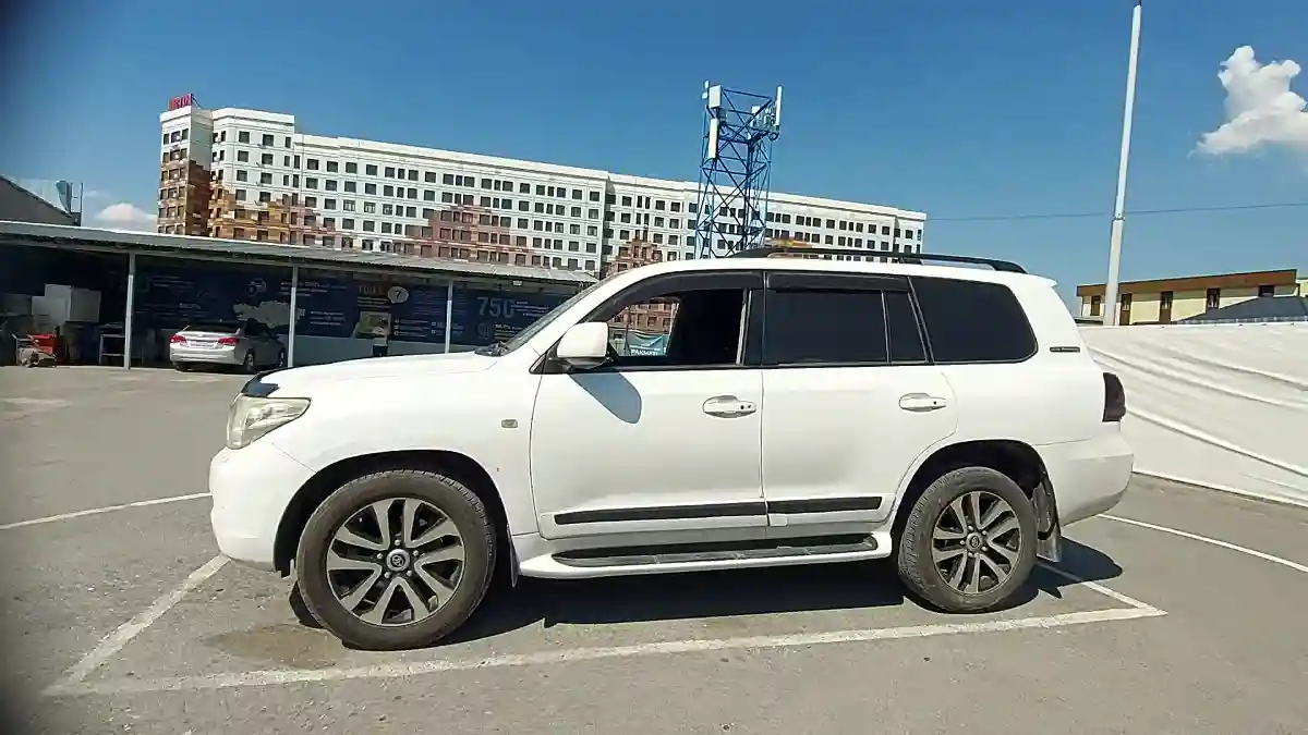 Toyota Land Cruiser 2011 года за 17 500 000 тг. в Шымкент