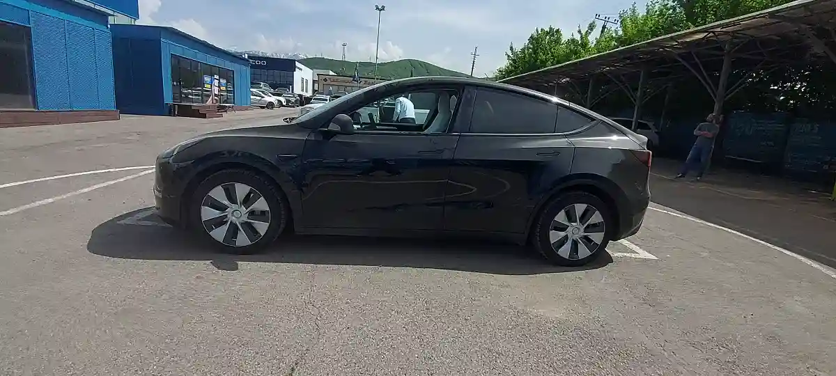 Tesla Model Y 2021 года за 15 000 000 тг. в Алматы