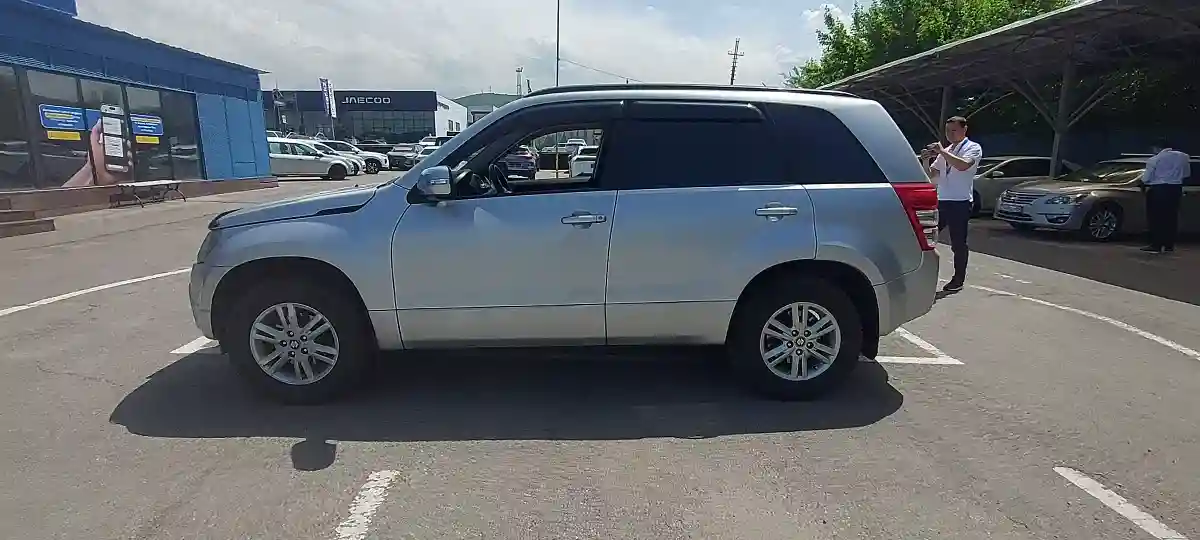 Suzuki Grand Vitara 2011 года за 6 800 000 тг. в Алматы