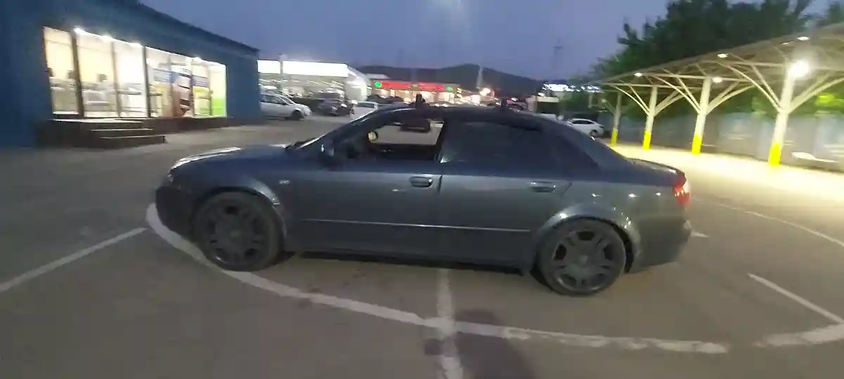 Audi A4 2002 года за 3 000 000 тг. в Алматы