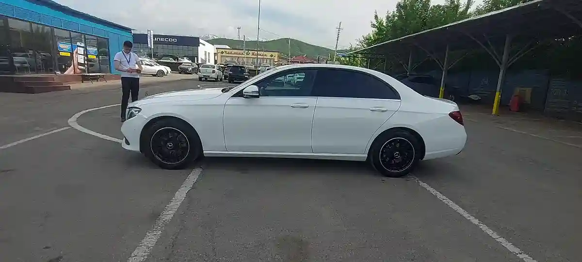 Mercedes-Benz E-Класс 2017 года за 18 000 000 тг. в Алматы